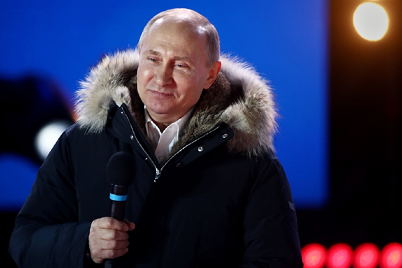 Моржи, ракеты и абсолютный лидер Путин. Как в России прошли выборы президента