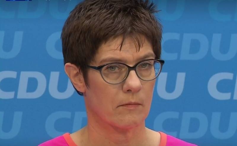 Страхи Макрона — плохой фундамент для европейского супергосударства