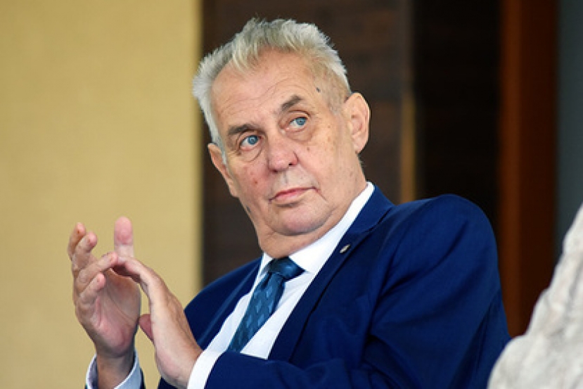 Президент Чехии обвинил лидеров ЕС в трусости и поддержке террористов
