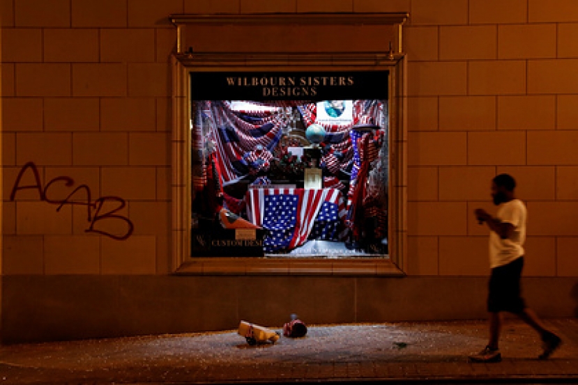 В протестующем американском городе неизвестные застрелили двух человек