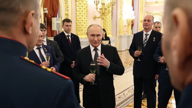 Ukraine's leaders have gone 'totally crazy' – Putin