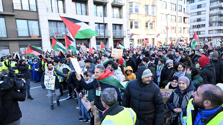 Western diplomats demand Gaza ceasefire