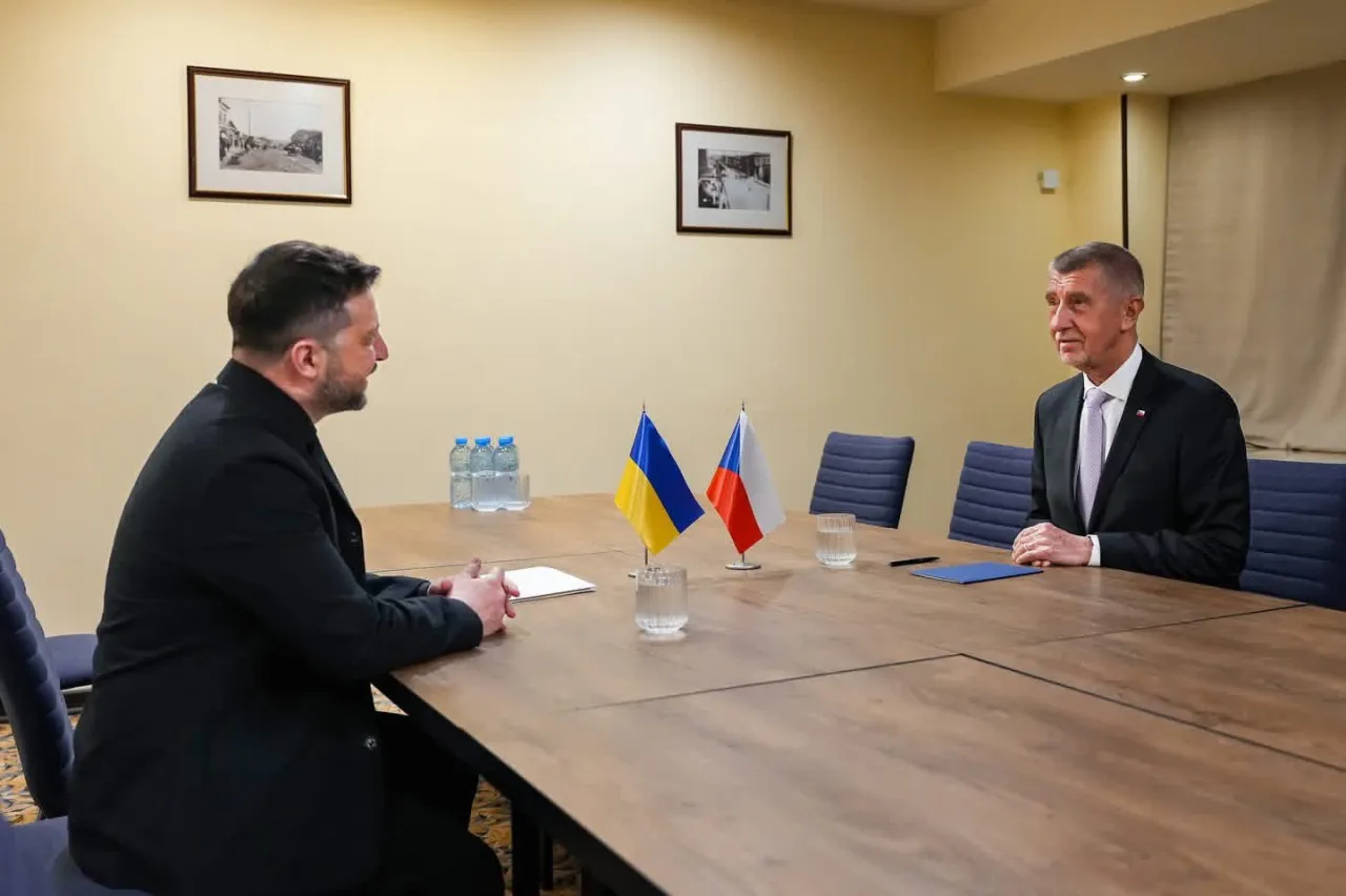 Чешский премьер: Надо вкладываться в восстановление Украины, а не в войну