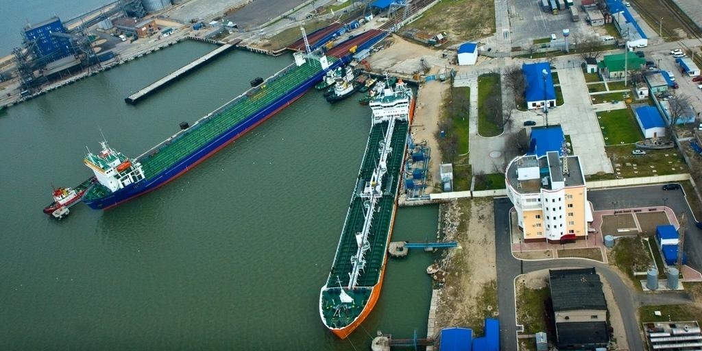 Украина арестовала 50 кораблей, заходивших в крымские порты