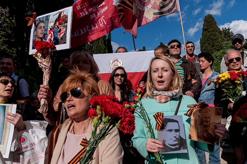 «Он отправился искупать вину кровью». Участники «Бессмертного полка» о себе и героических предках