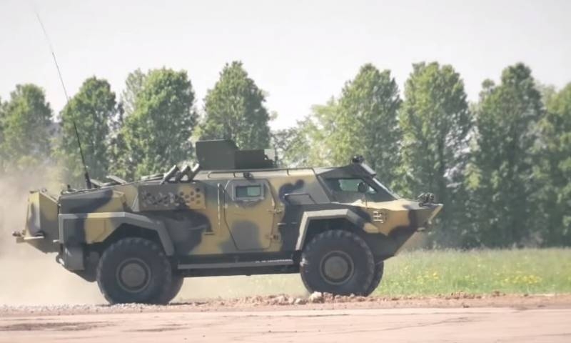 Первые белорусские БТР "Кайман" проверили на учениях в России