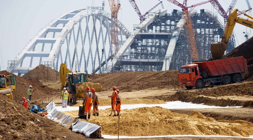 «Обрекает Украину на изоляцию»: как в Киеве увидели угрозу государственности в строительстве Крымского моста