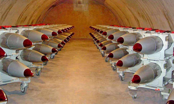 Россия и США нарастили число ядерных боеголовок в оперативном управлении