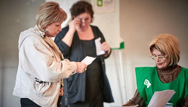 Саакашвили уверен в победе оппозиции на выборах президента Грузии