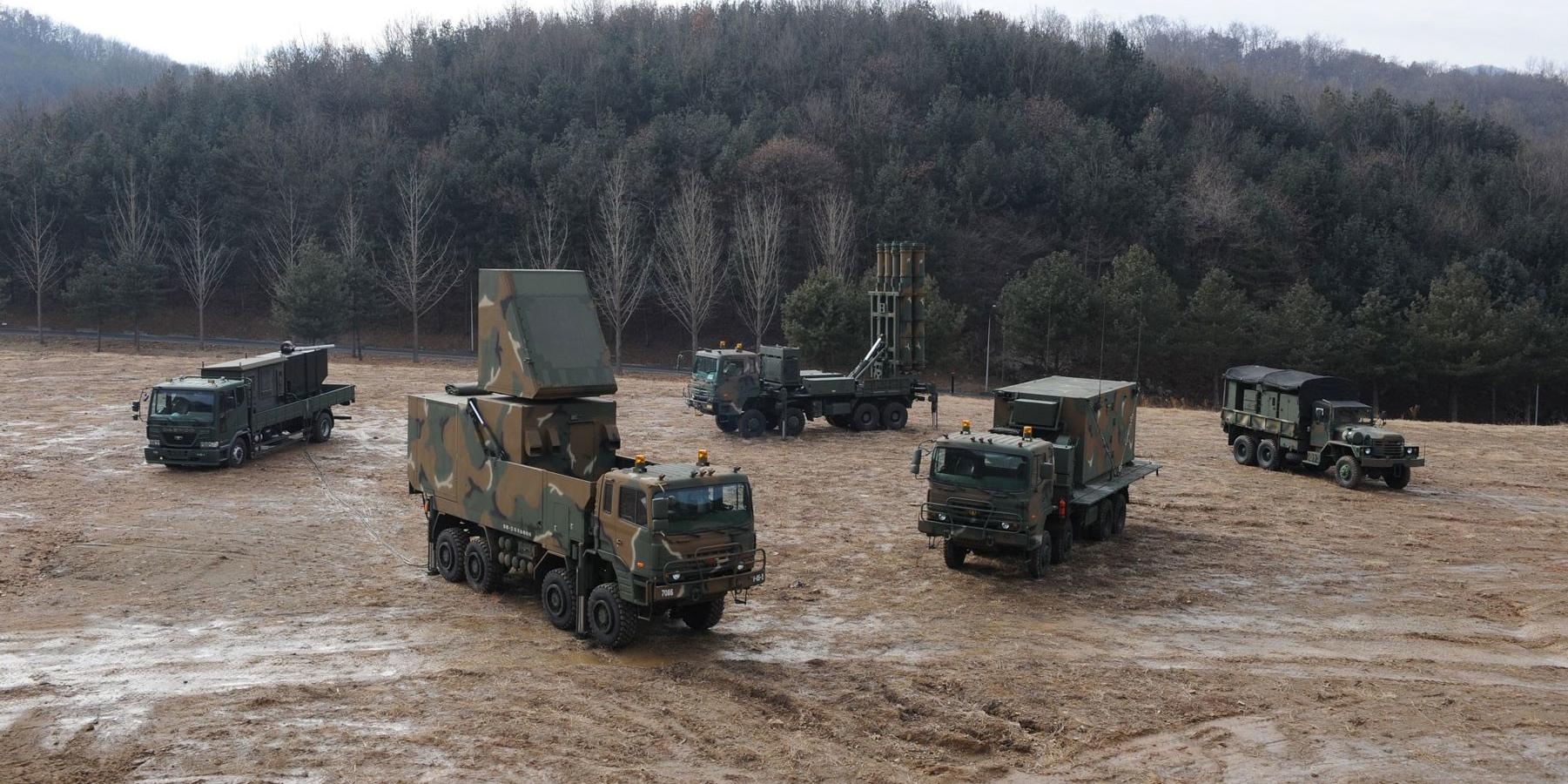 Минобороны получило первый комплект новейшей ЗРС С-350 "Витязь"
