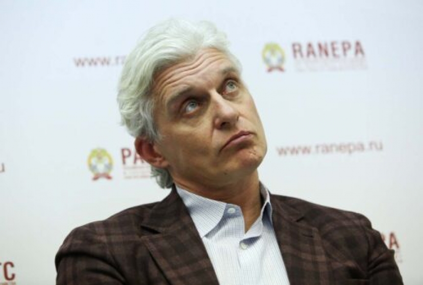 РБК: британский суд обязал Тинькова сдать паспорта