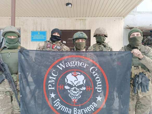 ЧВК «Вагнер» продвинулась на 220 м и взяла 8 превращённых в крепости многоэтажек в укрепрайоне «Гнездо» в Бахмуте, у врага осталось 12 многоэтажек