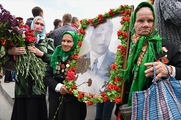 Из них выйдет полк. Почему даже под запретом День Победы остается для украинцев великим праздником