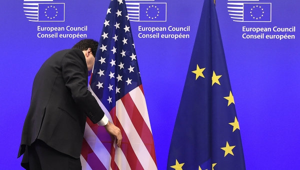 Прогноз Eurasia Group: Европа порвет с США ради России и Китая