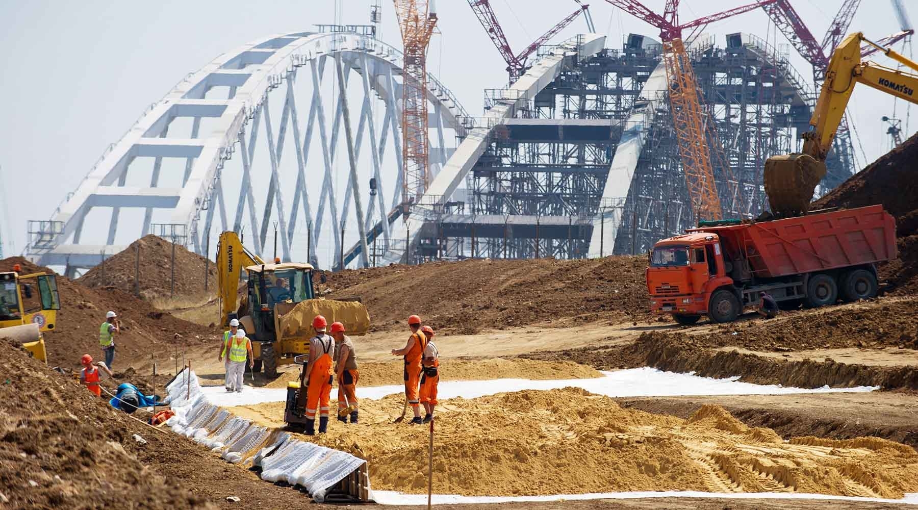 «Обрекает Украину на изоляцию»: как в Киеве увидели угрозу государственности в строительстве Крымского моста
