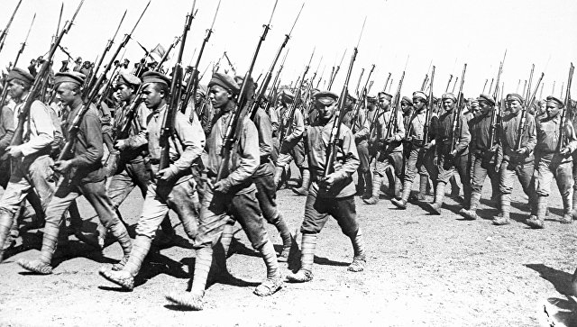 В Сети высмеяли слова экс-посла США о "вторжении" Красной армии на Украину