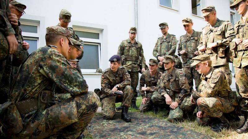 Немецкие чиновники жалуются на дефицит личного состава в бундесвере из-за отмены обязательного призыва на военную службу