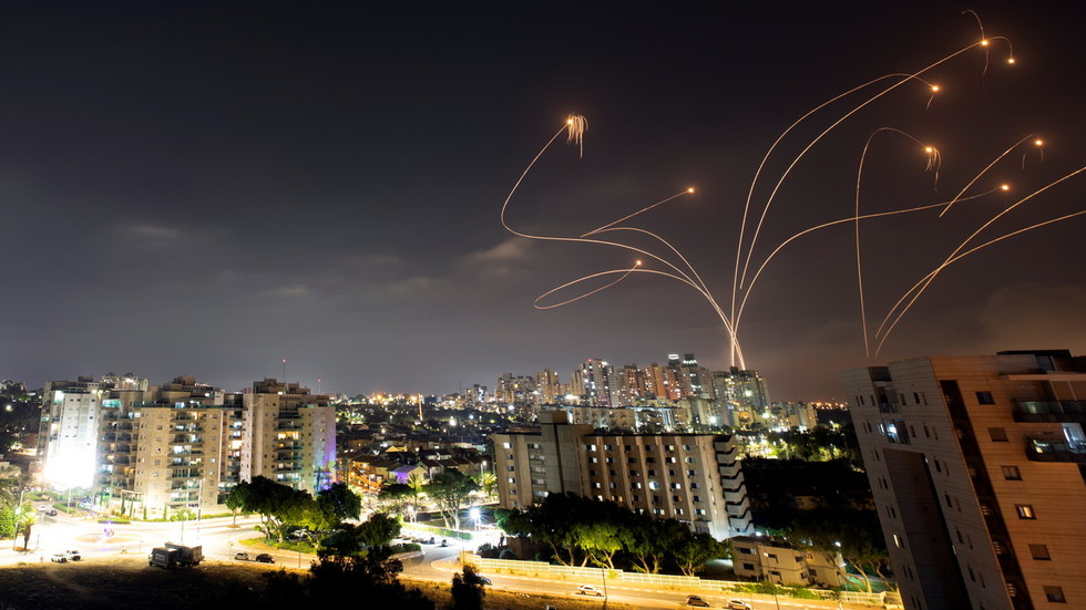 Israel bombs 130 Gaza targets in retaliation for 200 Hamas rockets, after police clash with worshipers in Jerusalem