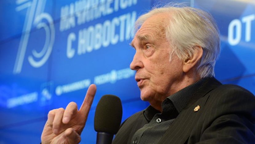 Умер экс-председатель правления Агентства печати "Новости" Валентин Фалин