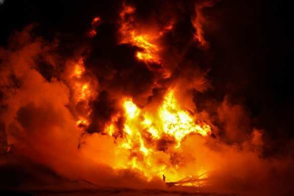 Иран заявляет о контроле над Ормузским проливом и серии ударов по целям США и Израиля