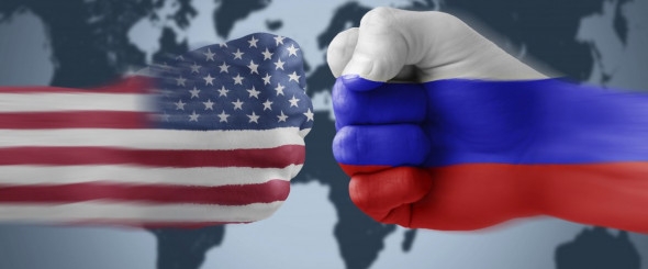 Кто с какой стороны истории?