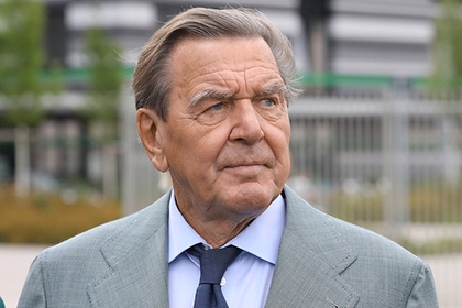 Бывший канцлер Германии попал в список врагов Украины