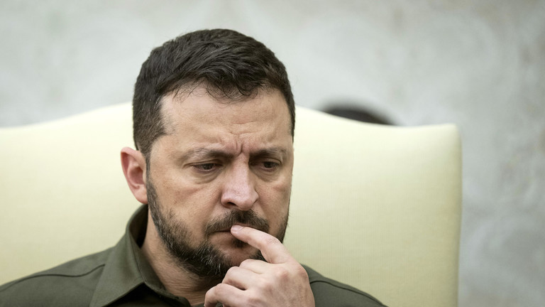 Zelensky losing support in Ukraine – poll