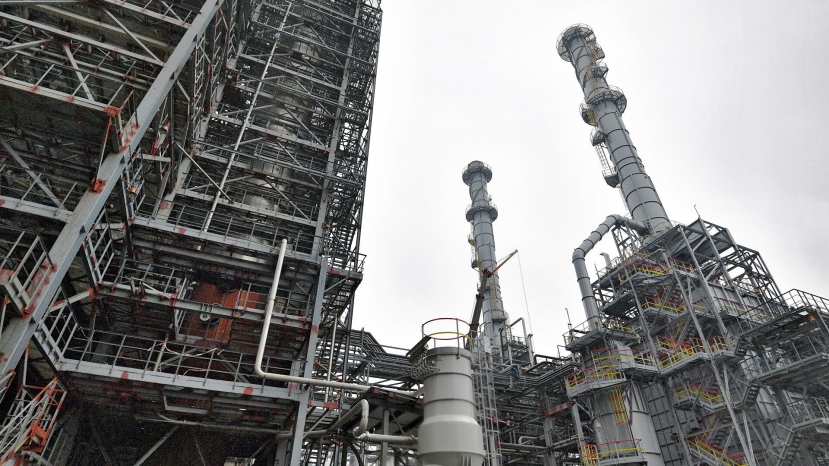 Белоруссия заключила контракт на поставку азербайджанской нефти