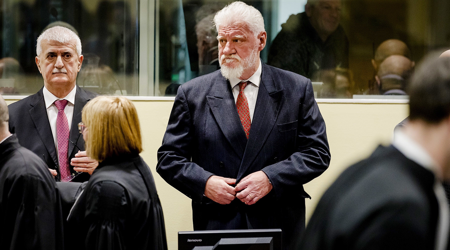 «Я не военный преступник»: хорватский генерал совершил самоубийство после приговора Гаагского трибунала