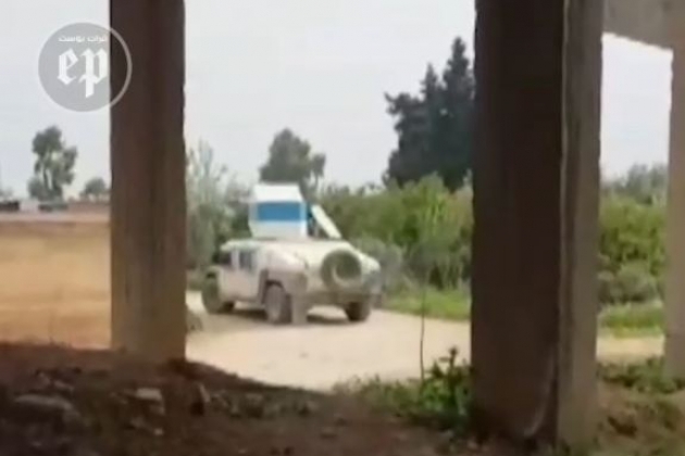 Российские военные на БТРах обратили в бегство проамериканских курдов