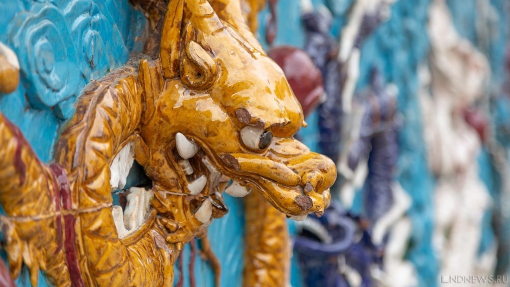 Guardian: Китай не пускает в страну команду ВОЗ, желающую изучить причины пандемии