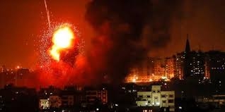 "Би-Би-Си" поменяла заголовок статьи об авиаударах по сектору Газа после требования МИД Израиля