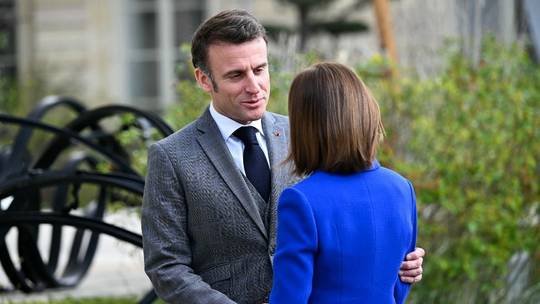Ex-Soviet state signs defence pact with France
