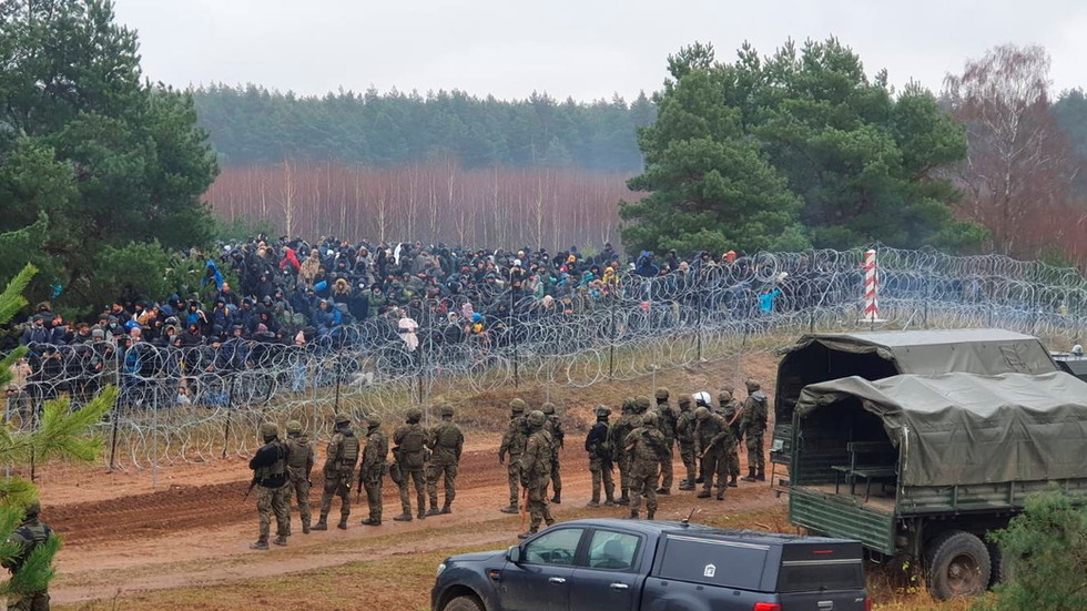 Live Updates: Refugee Crisis at Border With Belarus Novel Type of War, Polish Prime Minister Says