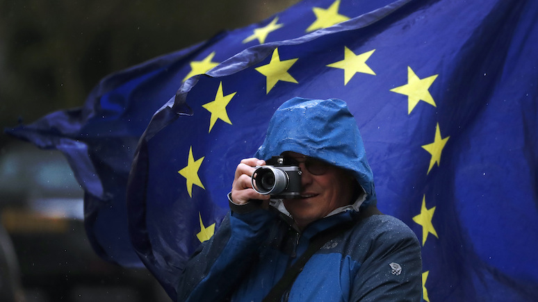 Американский эксперт: ЕС развалят украинский кризис и миграция
