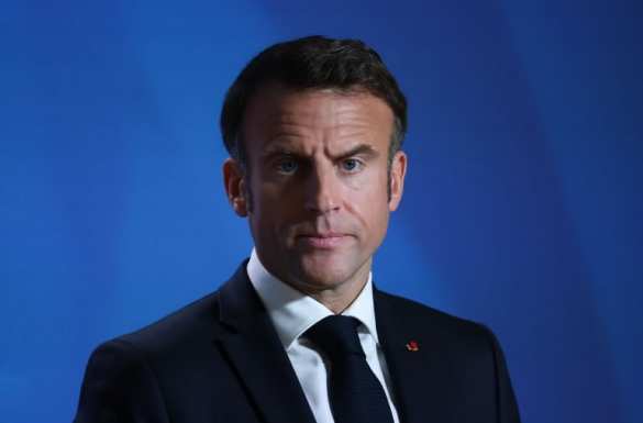 Макрон назвал главных виновников кризиса во Франции