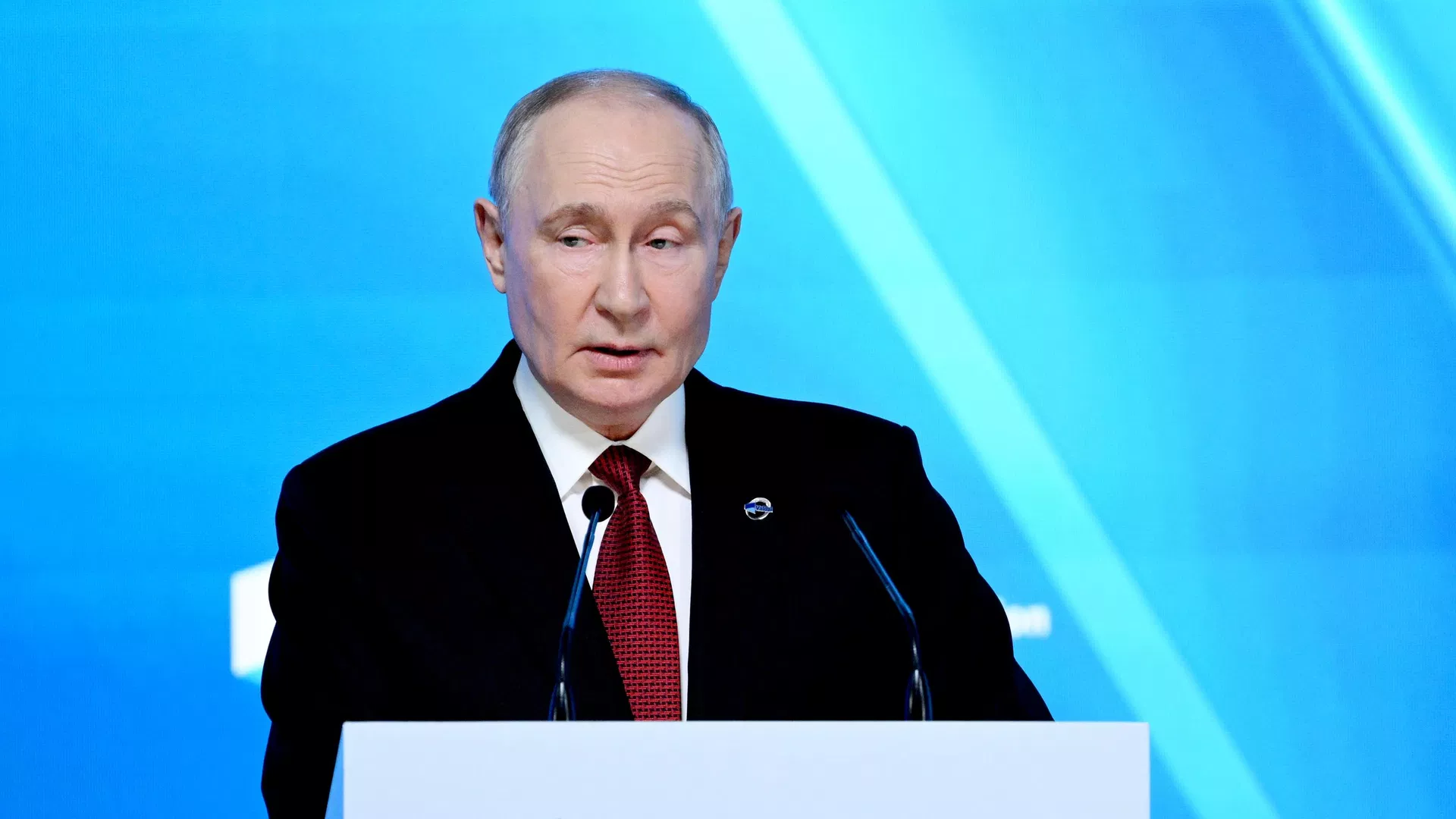 Putin’s Valdai Speech Warns Nuclear Powers Are One Step From Direct War - Expert