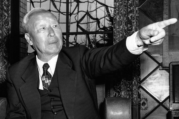 Бог и президент. Он продал Корею американцам и уничтожил всех недовольных