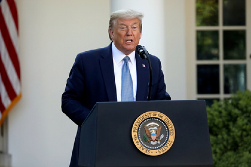 Трамп объявил о пройденном пике пандемии