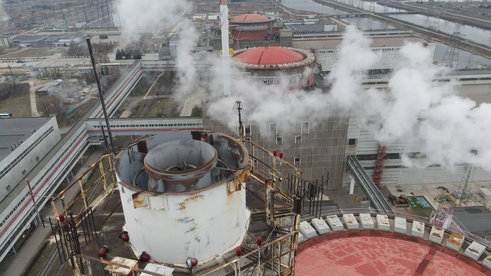 Zaporozhye NPP's Cooling Tower 'Seriously' Damaged by Ukrainian Drone Attack - Rosatom