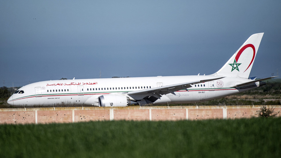 Morocco suspends air traffic due to Omicron