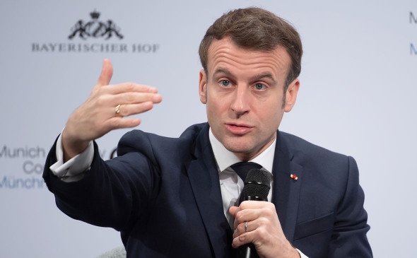 Макрон описал два сценария отношений Европы с Россией