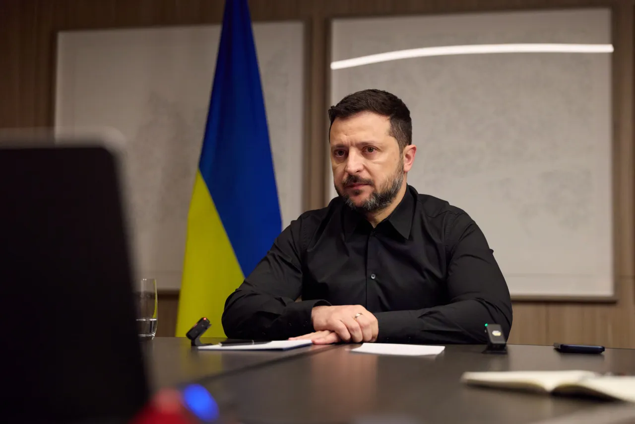 Зеленский: Украину вынуждают признать, что она никогда не станет членом НАТО