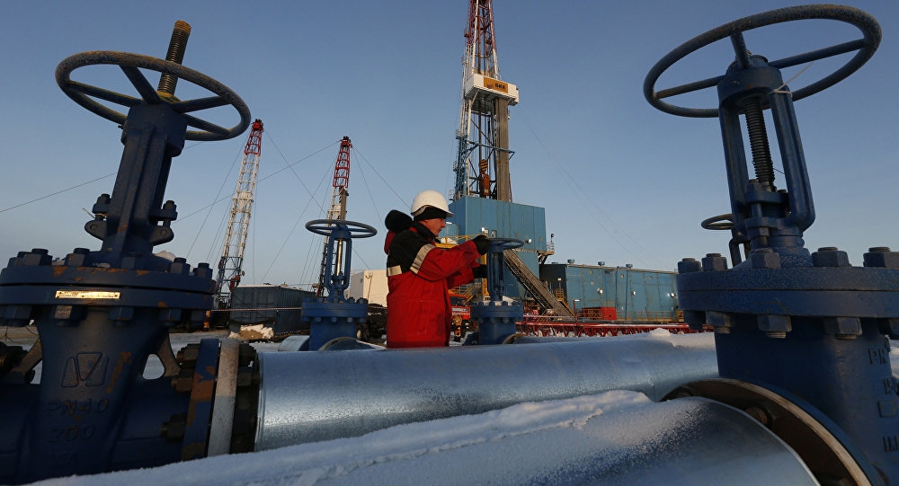 Oil Output in Russia May Reach 11.37Mln Barrels Per Day in 2017