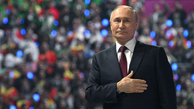 ‘All of Russia is now your friend,’ Putin tells participants of World Youth Festival