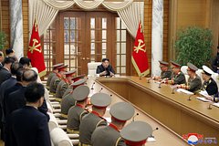 КНДР провела стрельбы в ответ на учения Южной Кореи