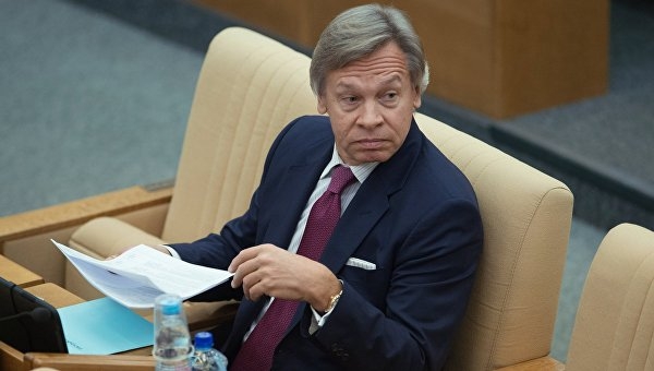 Пушков пошутил над поездкой Порошенко на экономический форум в Давос