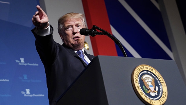 Волкер: Трамп пока не принял решения о поставках Киеву летального оружия