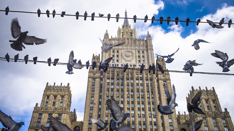 Посредничество Москвы для решения сирийского конфликта — El Periódico о встрече делегаций Турции и Сирии
