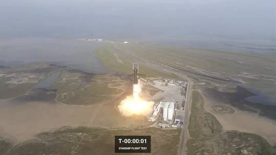 Elon Musk’s Starship explodes on test flight
